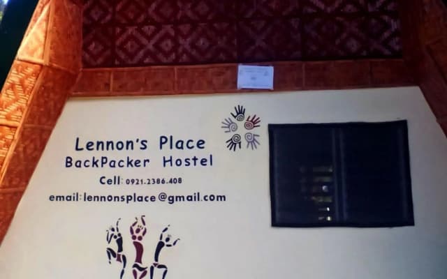 Lennons Place Backpacker Hostel