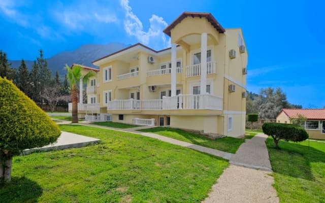 Gold Lion Apart Hotel