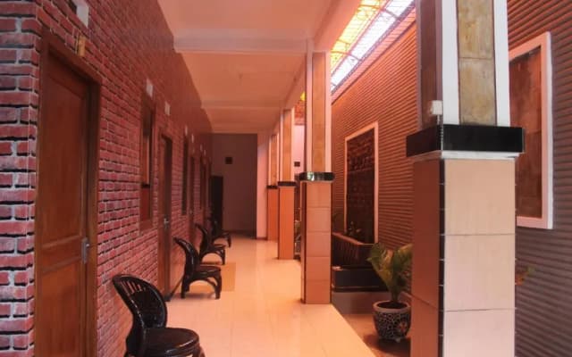 Crown Guest House