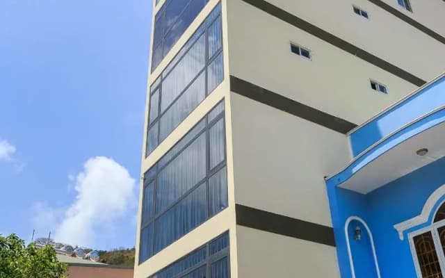 Marine Hotel & Apartment