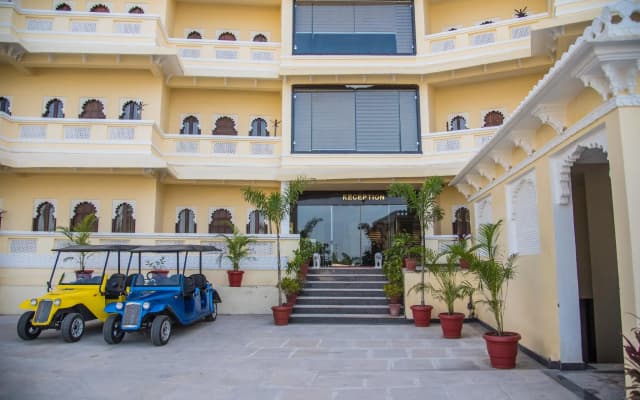 Labh Garh Palace