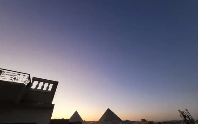 Pyramid Stars Inn