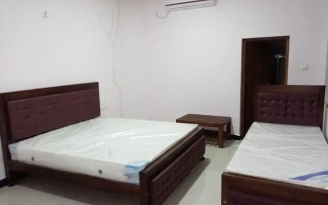 The Crown Hotel Dambulla