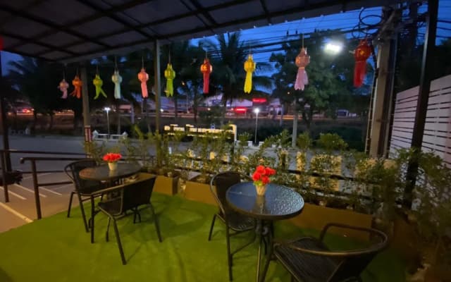P Bliss Hotel (SHA Extra Plus)