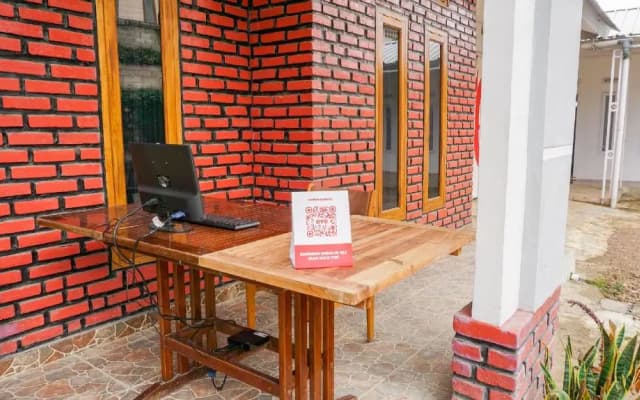 OYO 2369 Cempaka Homestay