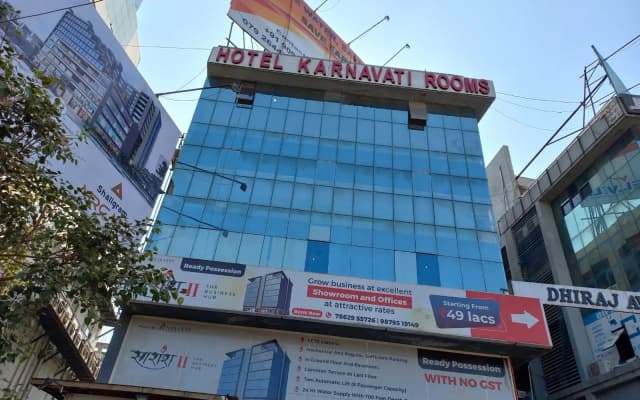 Collection O 87410 Hotel Karnavati