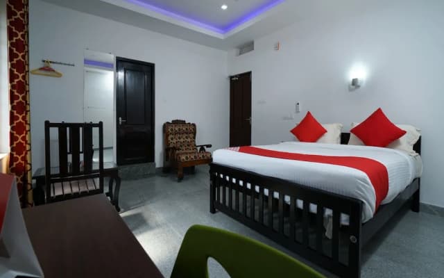 OYO 14270 Marottickal Residency
