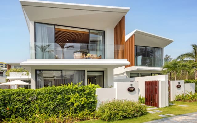 Royal Beachfront Villas Danang