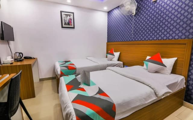 Fabhotel Avenue Inn