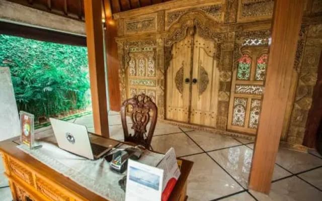 Black Pearl Hostel