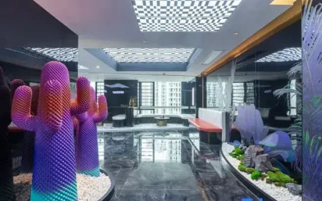 S Hotel (Chongqing Liujiaping Subway Station)