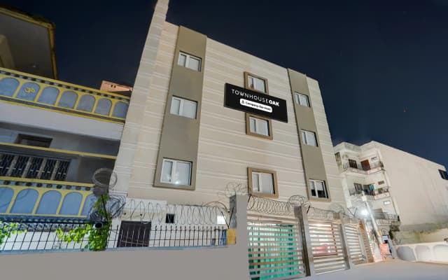 Townhouse Oak Banaras Central Railway Junction Formerly Sri Hari Inn