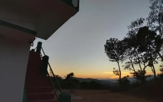 Hotel Hill View