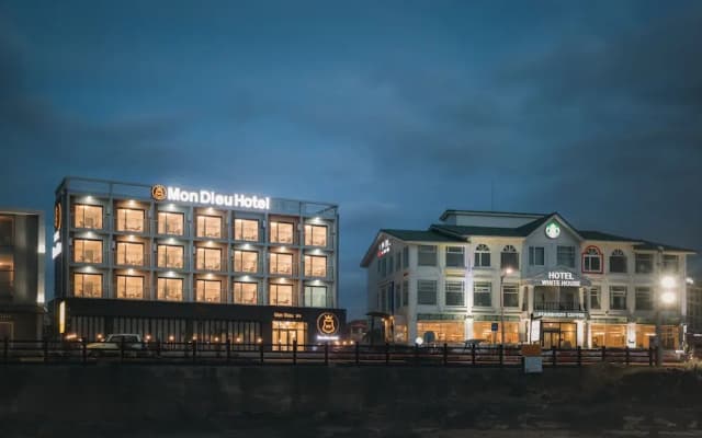 Mon Dieu Hotel