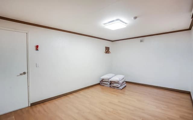 Gangneung Gyeongpodae Eroom
