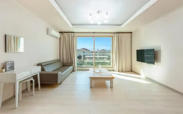 Yeosu Grace Family Pension