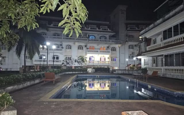 Casa De Abhishek - Breezy 2 BHK
