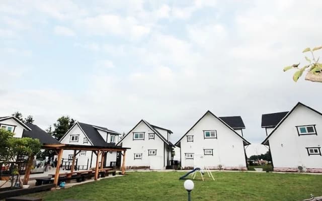 Zain Village pension