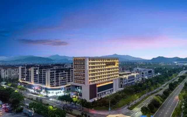 Tiangang Manfei Hotel (Ningbo Cicheng Guanshan River Subway Station Branch)
