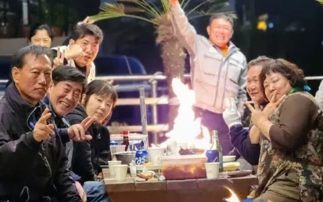 Ha-Wahyeon HOUSE: Great location, views and vibe!