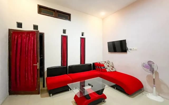 Oma Kost 3 Probolinggo Mitra RedDoorz