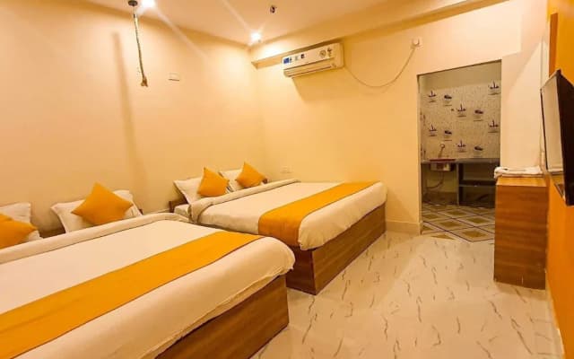 Blue Sapphire Hotel and Banquet