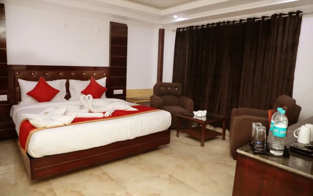 Sanobar The Grand White Shimla