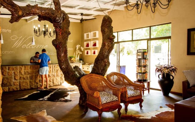 Emdoneni Lodge