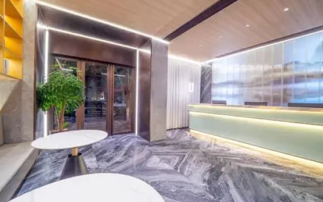 Shoulvrujia Superior Yun Hotel (Tiantai Zhexi Old Street Jigong Former Residence)