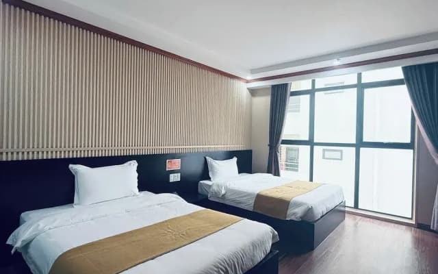Crowne Plaza Hotel