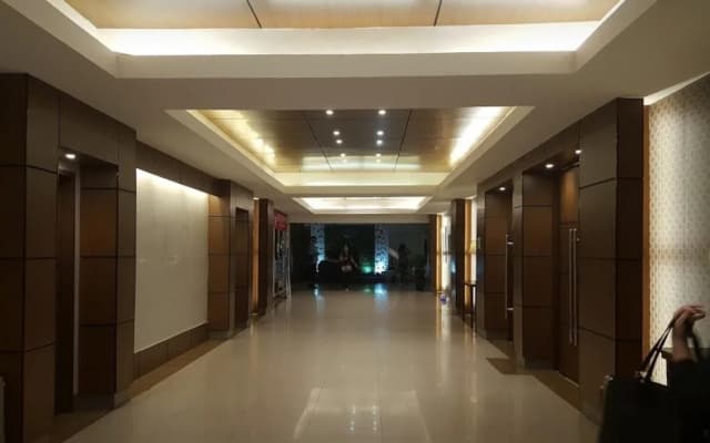 Grand Astoria Hotel