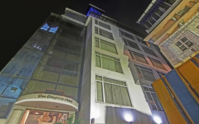 Dee Empresa Hotel