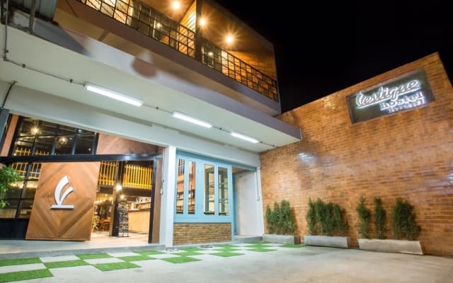 Koenji Guest House & Bar Chiang Mai