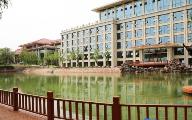 Swan Lake International Hotel