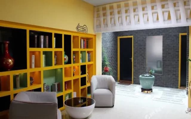 Sanyuan Chain Hotel (Taiyuan City College Branch)