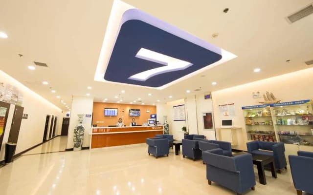 7 Days Inn·Qinhuangdao Yingbin Road Railway Station