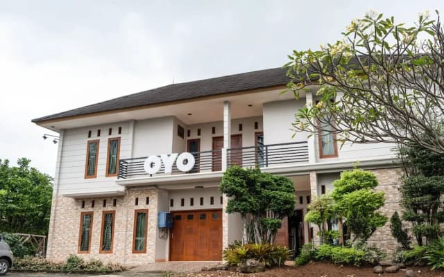 OYO 2912 Graha Minda Syariah