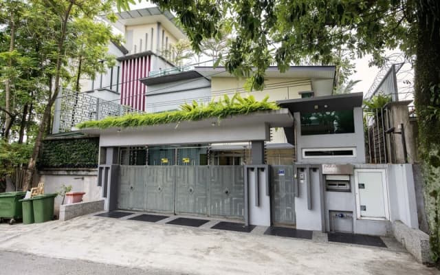 25000sqft Grand Luxe Villa PJ 13BR 42Pax