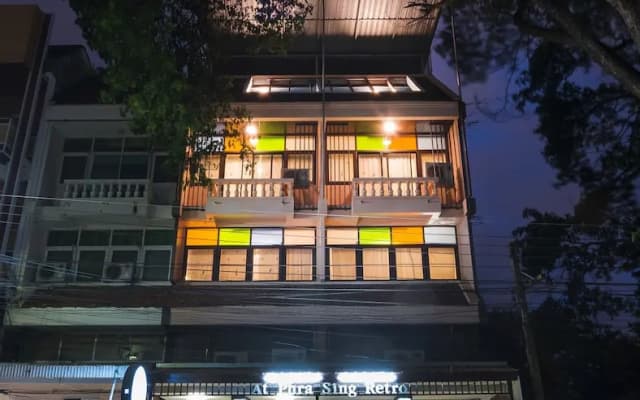 At Phra Sing Retro