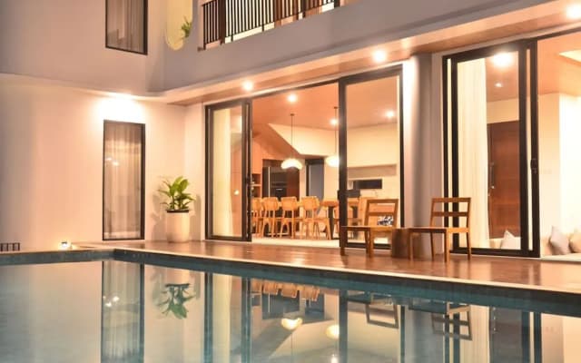 Sunset City View Villa 5 BR with a Private Heated Pool