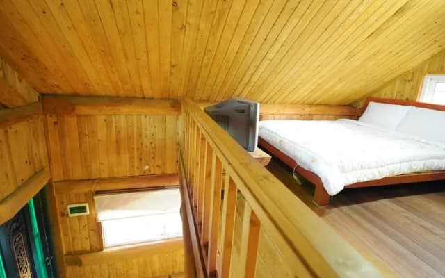 Jeju Log Pension