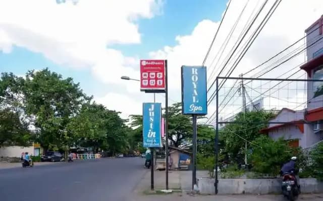 RedDoorz near RSUD Kota Mataram