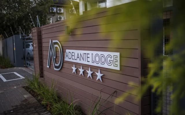 Adelante Lodge
