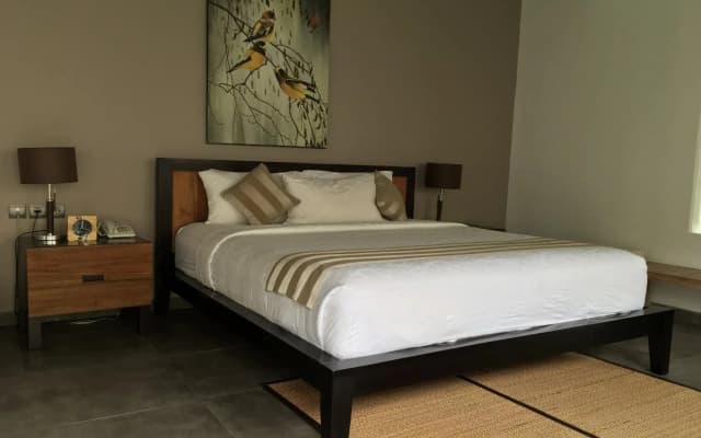 Zoe Villa