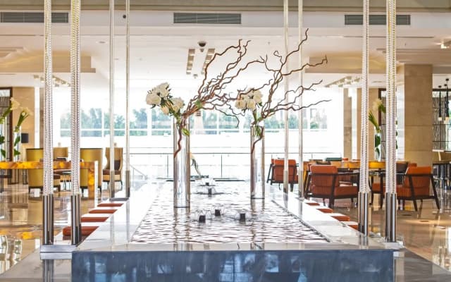 Renaissance Cairo Mirage City Hotel