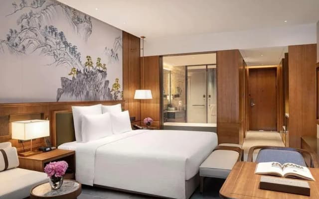 Pullman Yuxi Falcon