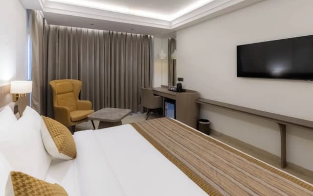 Emerald Luxe A Boutique Hotel
