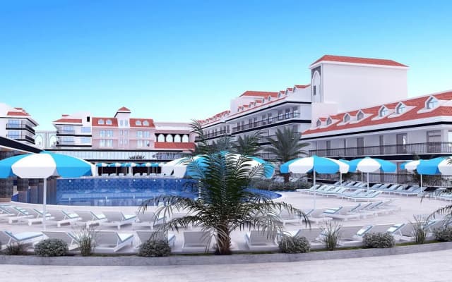 Dream World Palace Hotel