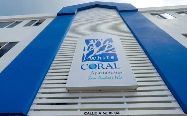 Red Coral Aparta-Suites 2