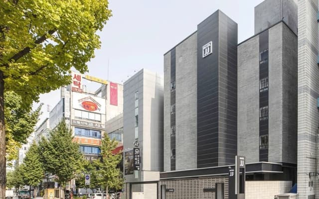 JJ Hotel
